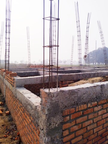  Plot – Exterior View View at Gosainganj - for Sale