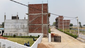  Plot For Sale in Gosainganj