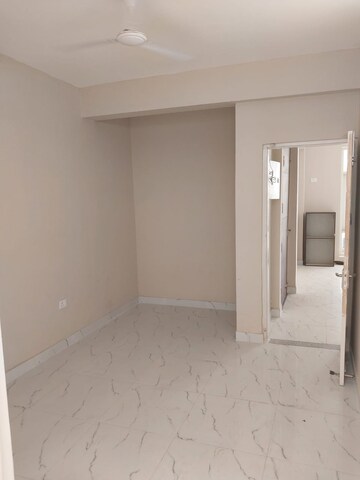 Room in 3 BHK Independent House at BPTP Parkland Pride, Sector 77 – for Sale