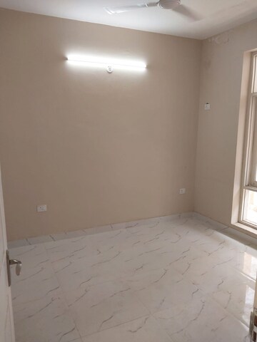 Room in 3 BHK Independent House at BPTP Parkland Pride, Sector 77 – for Sale