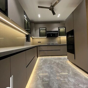 Kitchen in 4 BHK Builder Floor at Sector 43 – for Sale