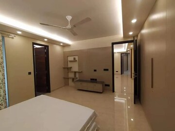 Living Room in 4 BHK Builder Floor at DLF City Phase IV, Dlf Phase iv – for Sale