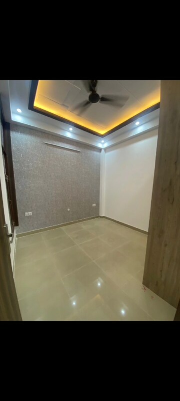 Kitchen in 2 BHK Builder Floor at Vaishali Sector 3 – for Sale
