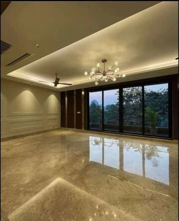 Balcony in 4 BHK Builder Floor at DLF City Phase IV, Dlf Phase iv – for Sale