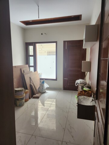 2 BHK Builder Floor For Sale in Sector 77