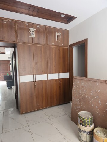 Furnished Amenities in 2 BHK Builder Floor at Sector 77 – for Sale