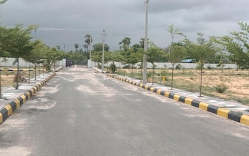 Plot For Sale in Chowdhariguda