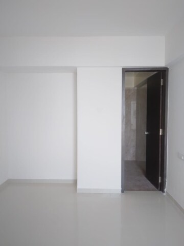 Room in 2 BHK Apartment at Majestique City, Wagholi – for Sale