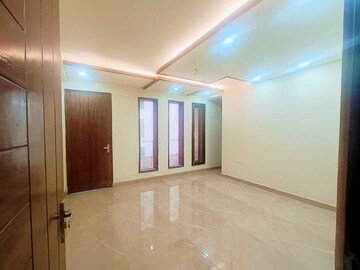 Bedroom in 4 BHK Builder Floor at Green Fields Colony – for Sale