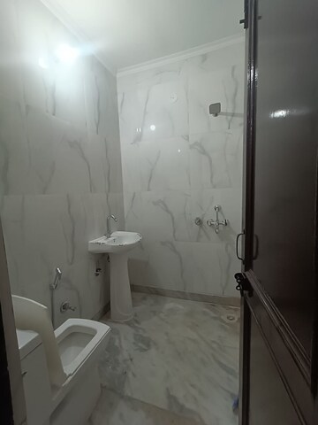 Attached Bathroom in 2 BHK Builder Floor at Green Fields Colony – for Sale