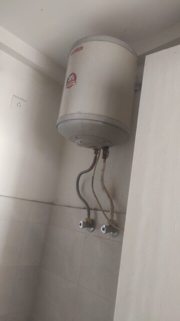 Bathroom in 2 BHK Apartment at Suncity Avenue 102, Sector 102 – for Sale