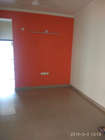 Room in 2 BHK Apartment at Amrapali Zodiac, Sector 120 – for Sale
