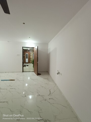 Room in 2 BHK Apartment at Shree Sai Marble Heights, Dahisar East – for Sale