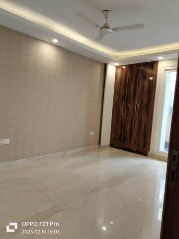 Room in 3 BHK Apartment at Spaze Privy AT4, Sector 84 – for Sale