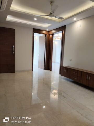 Room in 3 BHK Apartment at Spaze Privy AT4, Sector 84 – for Sale