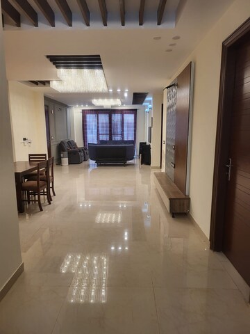 Living Room in 3.5 BHK Builder Floor at Smart World Gems, Sector 89 – for Sale