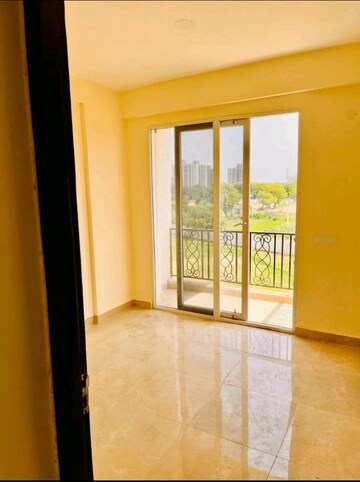 Room in 3 BHK Apartment at Signature Global Park 4 and 5, Sohna Sector 36 – for Sale
