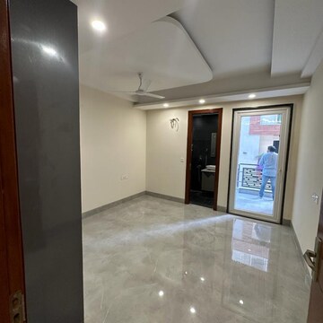 Room in 3 BHK Builder Floor at Chattarpur – for Sale