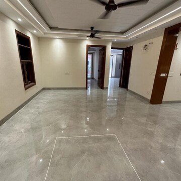 Room in 3 BHK Builder Floor at Chattarpur – for Sale