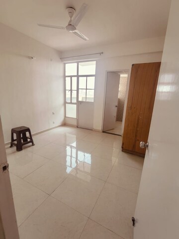 Room in 2 BHK Apartment at Signature Solera Apartment, Sector 107 – for Sale