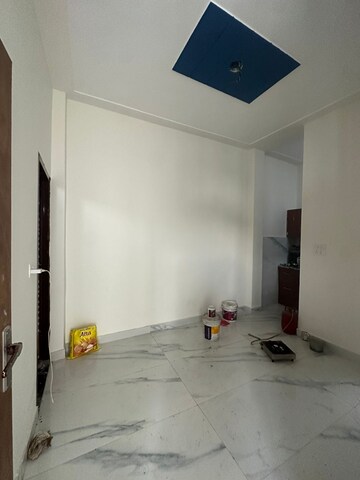 Room in 3 BHK Independent House at Banjarawala – for Sale