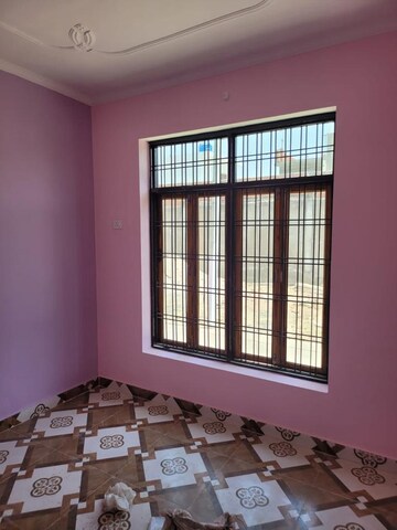 Room in 2 BHK Independent House at Deva Road – for Sale