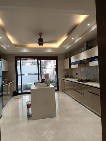 Living Room in 4 BHK Builder Floor at Unitech South City II, Sector 50 – for Sale