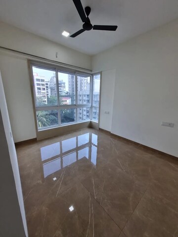 Room in 3 BHK Apartment at Siddharth Nagar CHS, Borivali East – for Sale
