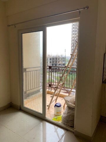 Room in 2 BHK Apartment at Amrapali Terrace Homes, Tech Zone 4 Greater Noida – for Sale