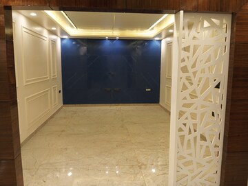 Living Room in 4 BHK Builder Floor at BPTP Park Central, Sector 85 – for Sale