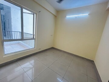 Room in 2.5 BHK Apartment at Nirala Aspire, Sector 16 Greater Noida – for Sale