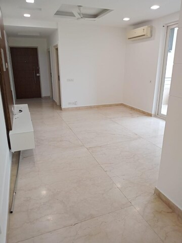 Room in 3 BHK Apartment at DLF Beverly Park II, Sector 25 – for Sale