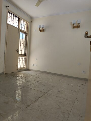 Room in 3 BHK Builder Floor at Ansal Sushant Residency, Sushant Lok Iii – for Sale