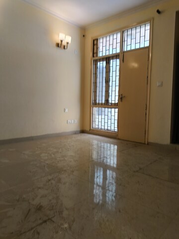 Room in 3 BHK Builder Floor at Ansal Sushant Residency, Sushant Lok Iii – for Sale