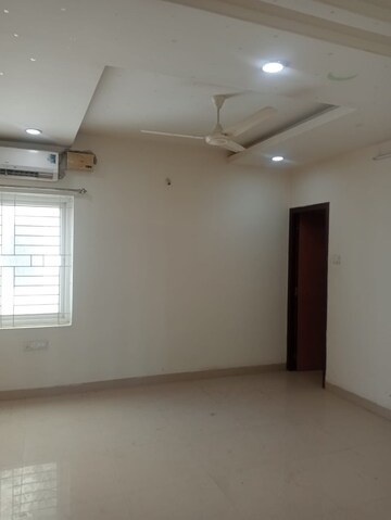 Room in 3 BHK Apartment at Madinaguda – for Sale