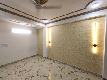 Room in 3 BHK Apartment at Ireo Uptown, Sector 66 – for Sale