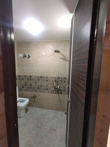Bathroom in 4 BHK Apartment at Ireo Uptown, Sector 66 – for Sale