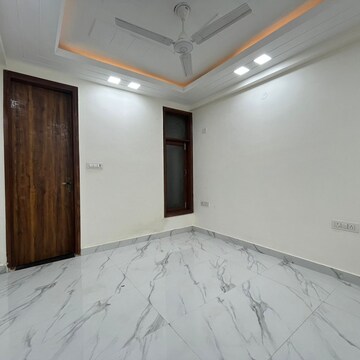 Room in 3 BHK Builder Floor at Chattarpur – for Sale