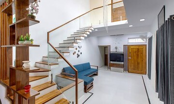 6+ BHK Villa For Sale in Sector 8