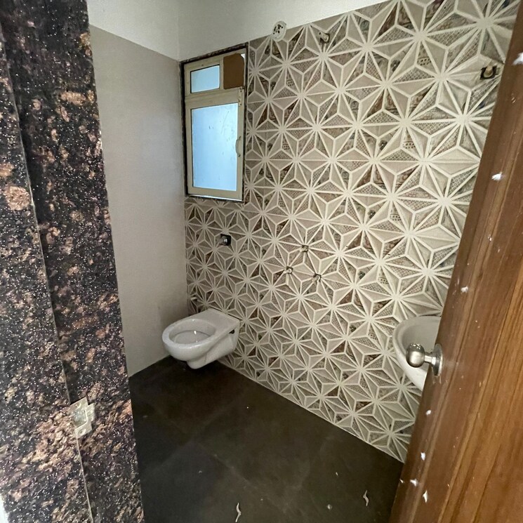 Bathroom, shree-riddhi-siddhi-sumukh-hills 1 Bedroom 585 Sq.Ft. Apartment In Ashok Nagar Mumbai 7261068