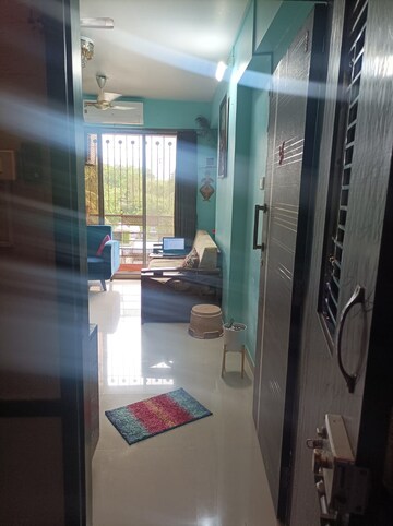 Room in 1 BHK Apartment at Borivali East – for Sale
