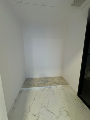 Room in 4 BHK Apartment at Hiranandani Gardens, Powai – for Sale