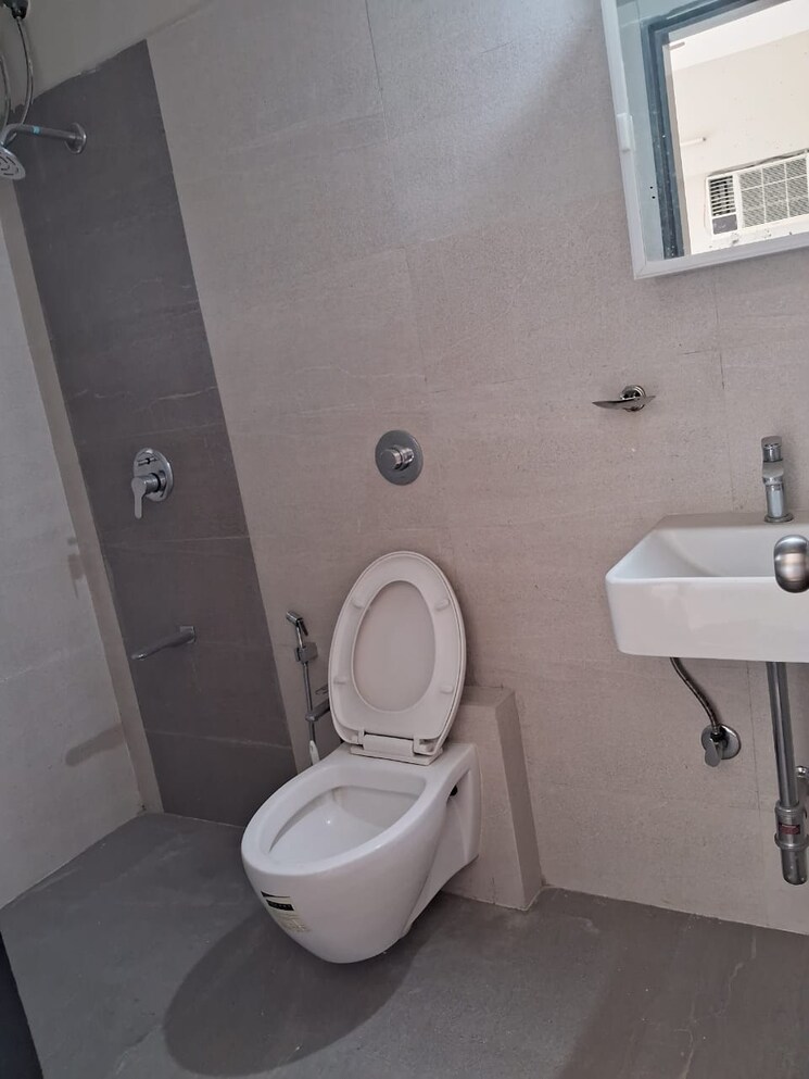 Bathroom, soumya-towers 3 Bedroom 1250 Sq.Ft. Apartment In Chembur Mumbai 7261910