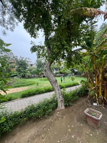  Plot – Garden View at Vasundhara Sector 10 - for Sale