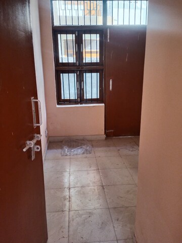 Room in 1 BHK Independent House at Sector 84 – for Sale