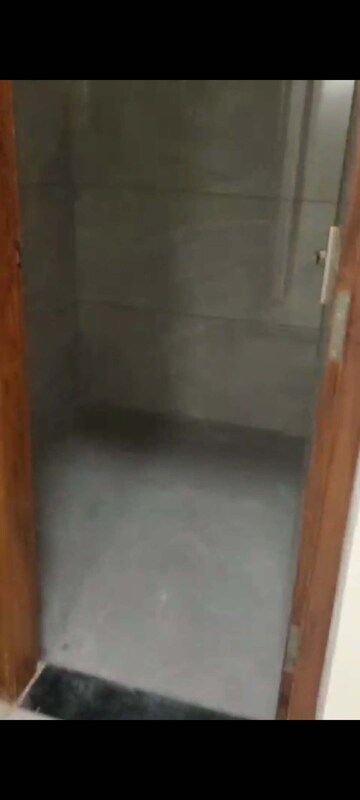 Room in 3 BHK Builder Floor at RPS Palm Drive, Sector 88 – for Sale