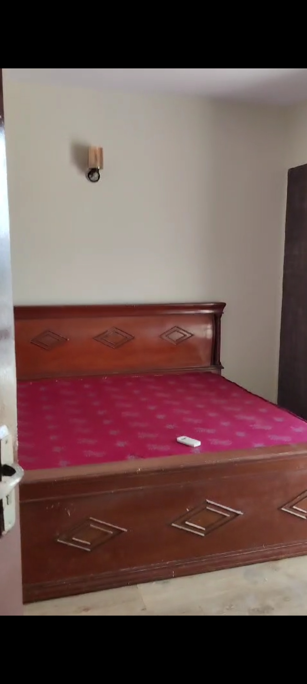 2 BHK Apartment For Rent in Lotus Panache
