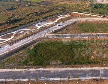  Plot – Garden View at BPTP Amstoria, Sector 102 - for Sale