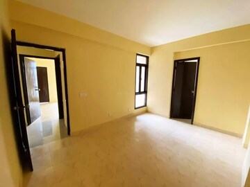 Room in 2 BHK Apartment at Apex Our Homes, Sector 37c – for Sale