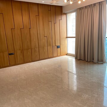 Room in 4 BHK Apartment at Raheja Imperia, Empire Mill – for Sale
